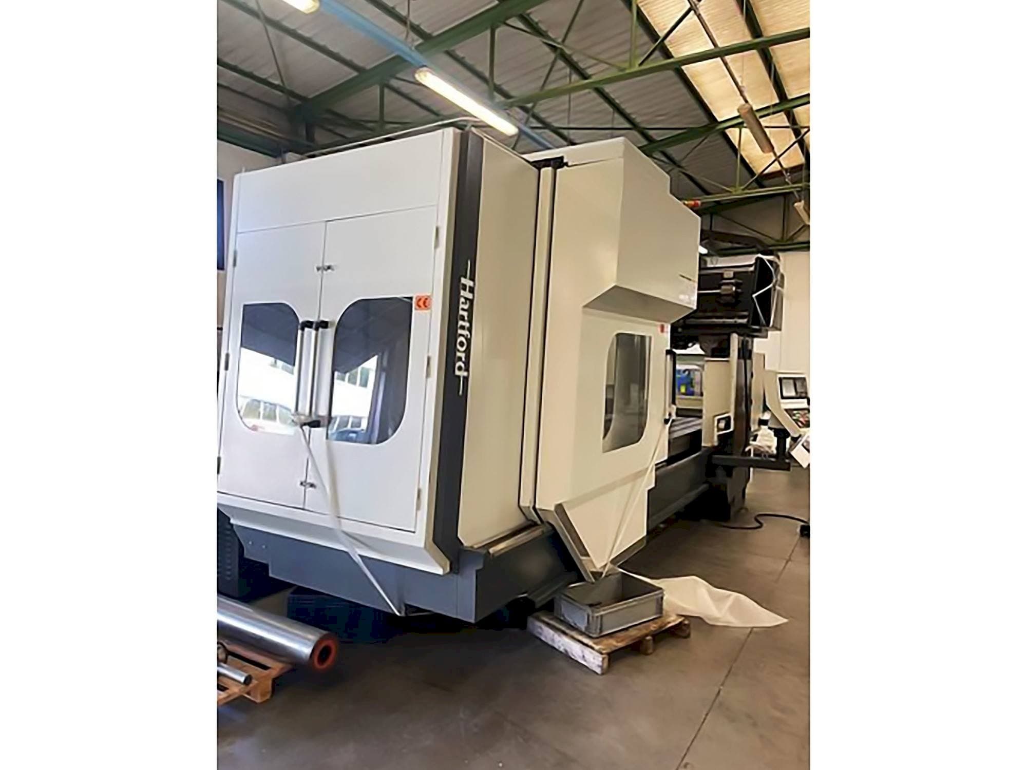 Vista frontal de la máquina HARTFORD HEP - 3150