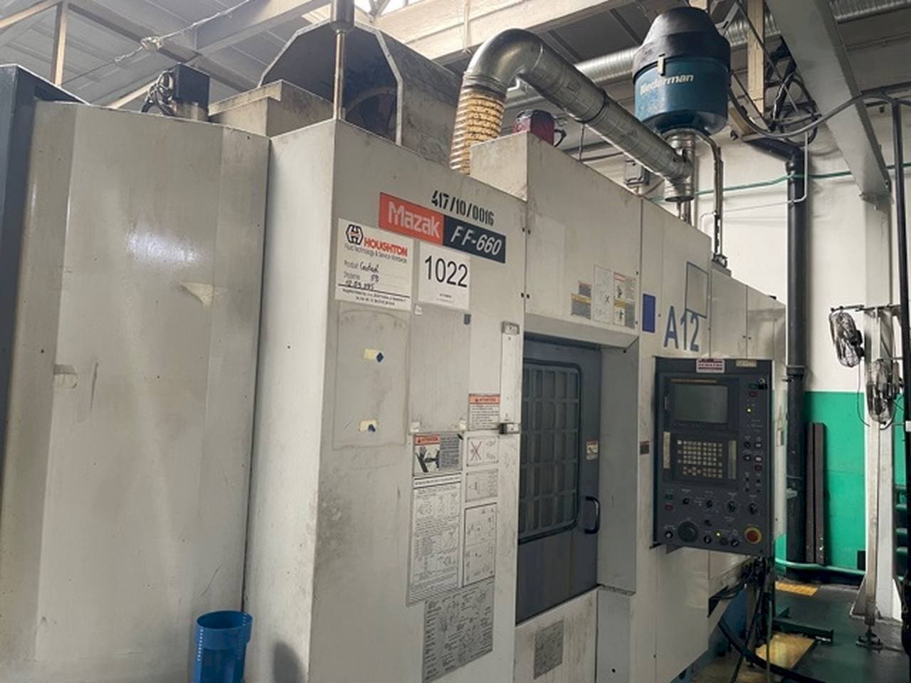 Vista frontal de la máquina Mazak FF-660