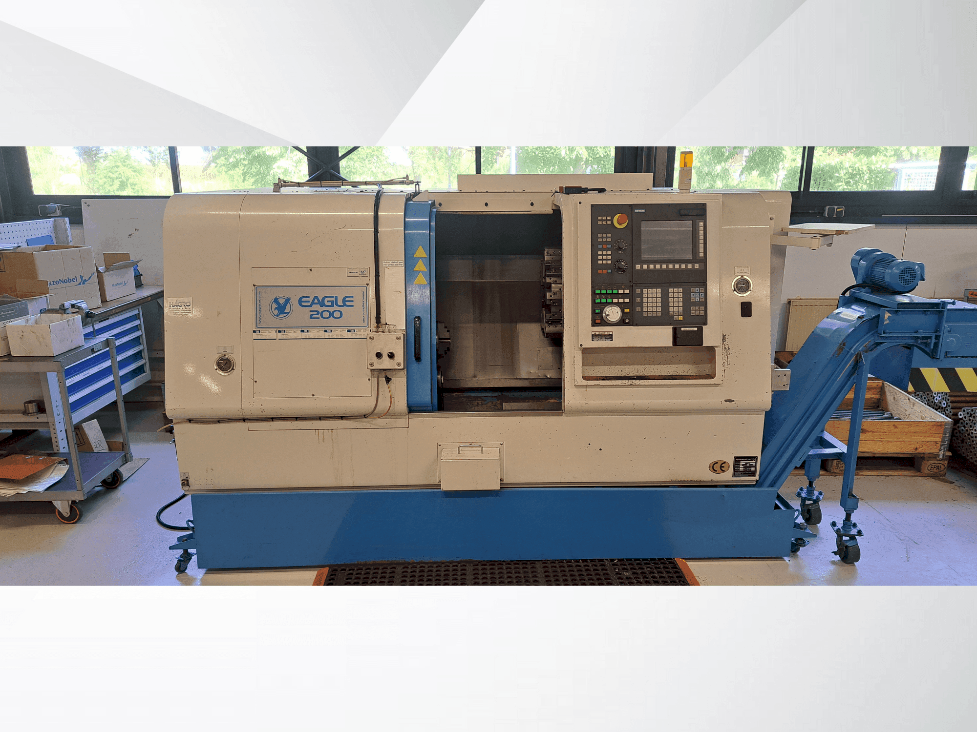 Vista frontal de la máquina Dugard									 Eagle FCL-200HT