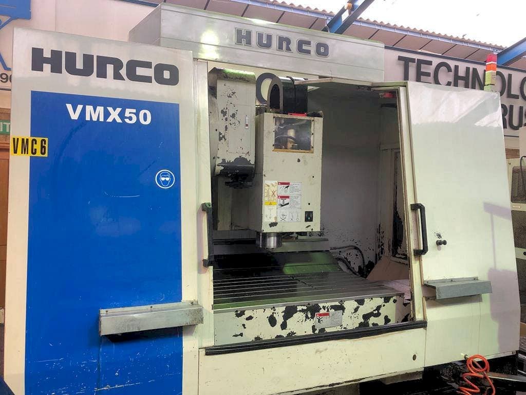 Vista frontal de la máquina Hurco VMX 50/40T
