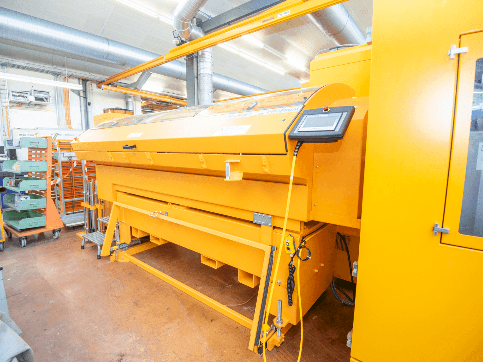 Vista frontal de la máquina Index G220