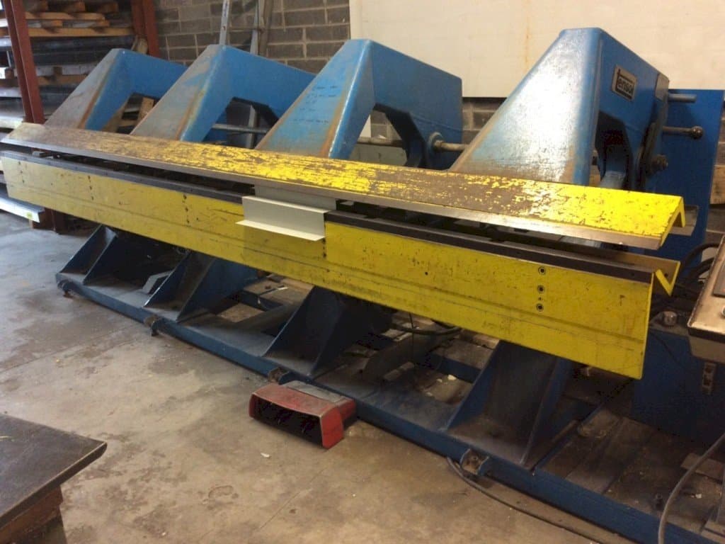 Vista frontal de la máquina Tensol P200-4