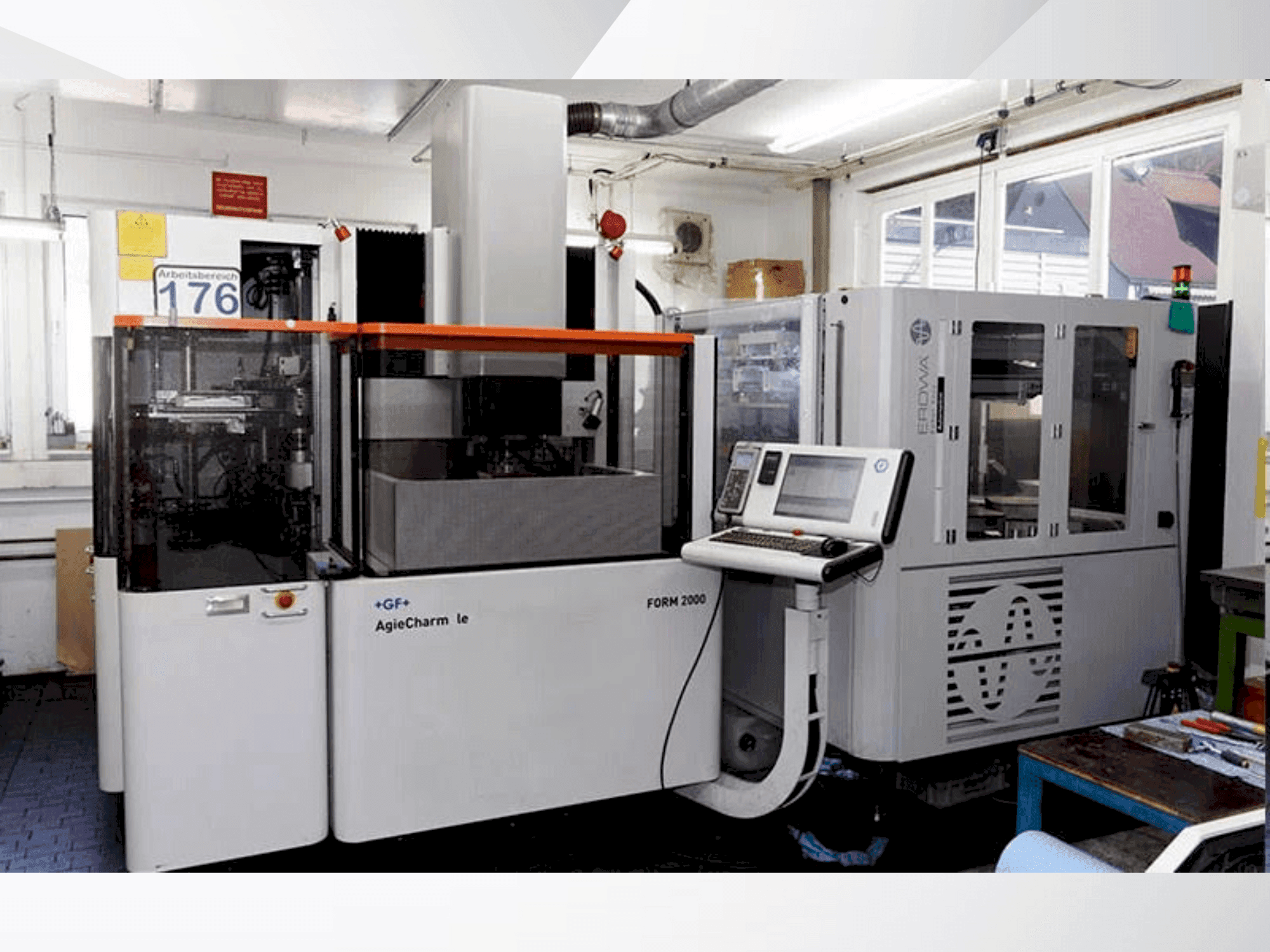 Vista frontal de la máquina Other AC Form 2000