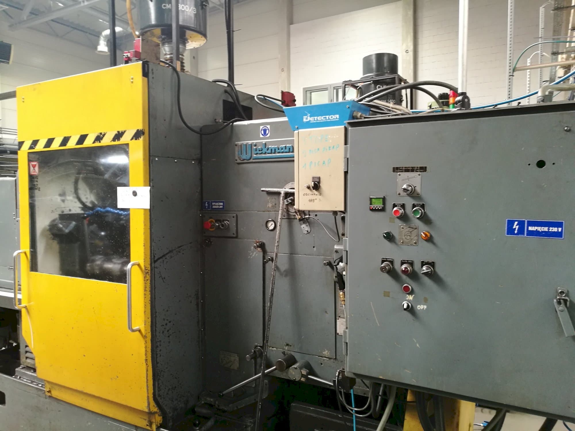 Vista frontal de la máquina Wickman 2  1/4"-6