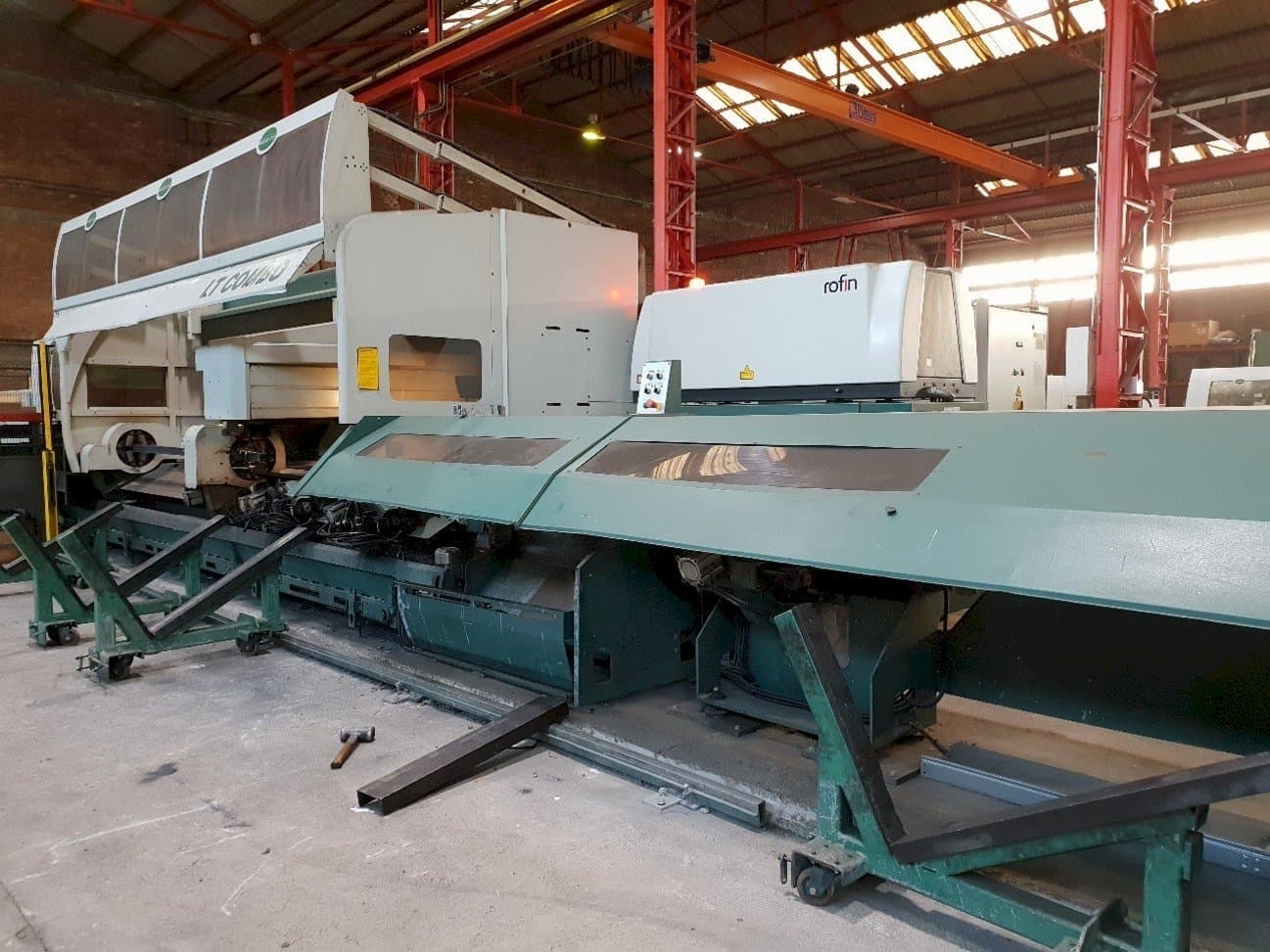 Vista lateral izquierda de la máquina BLM ADIGE-SYS LT COMBO