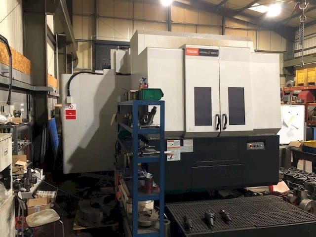 Vista frontal de la máquina Mazak Integrex 800V/5 II E