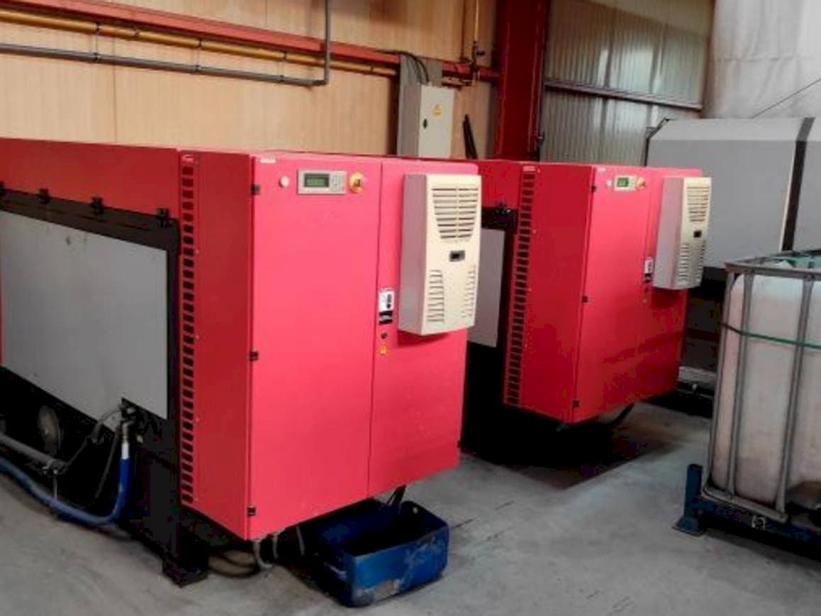 Vista frontal de la máquina Bystronic ByJet Pro 3015 Expert ST