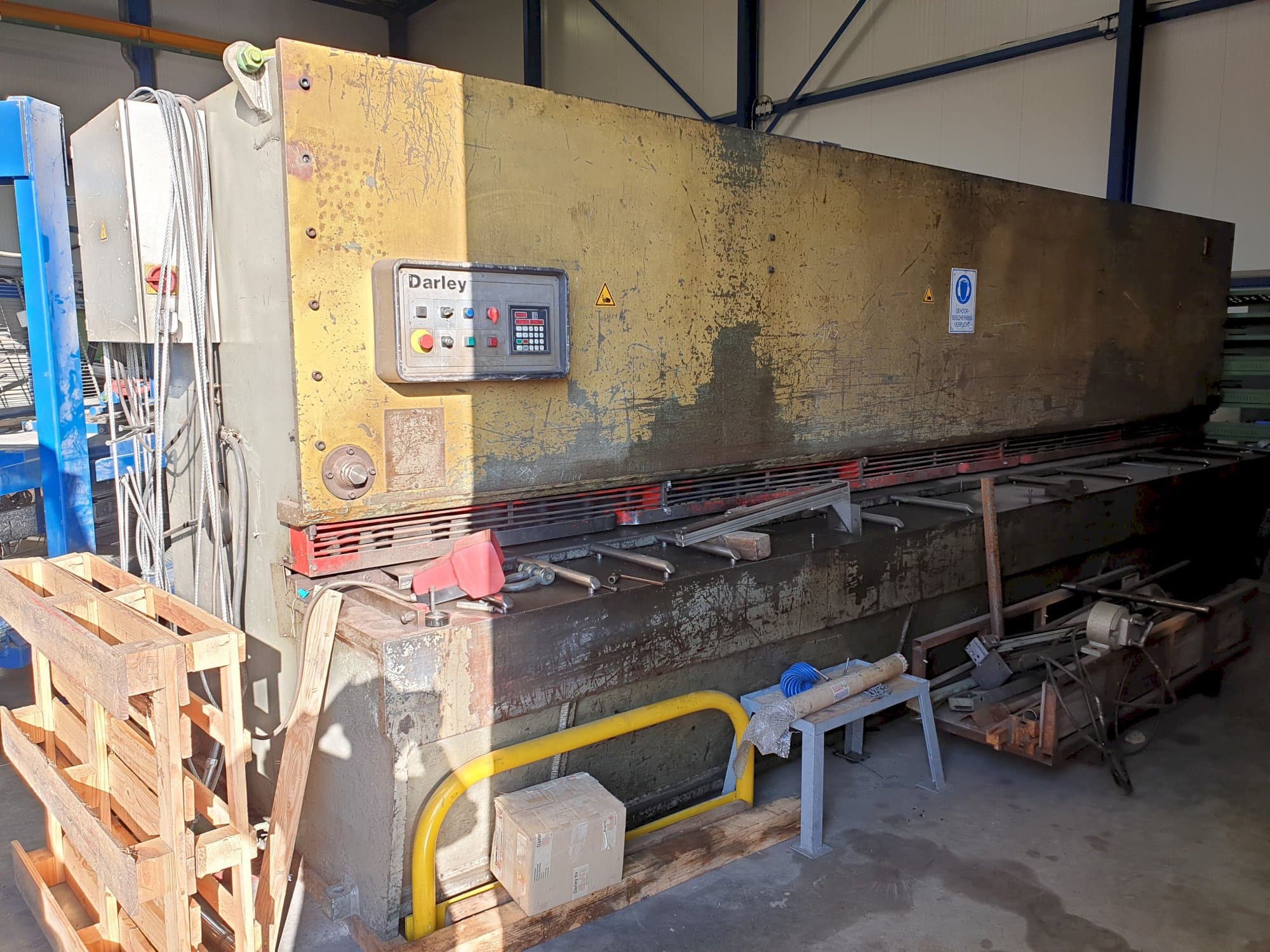 Vista izquierda de la máquina Darley VS 6100X8