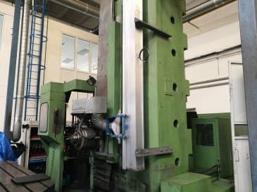 Vista frontal de la máquina TOS WHN 130