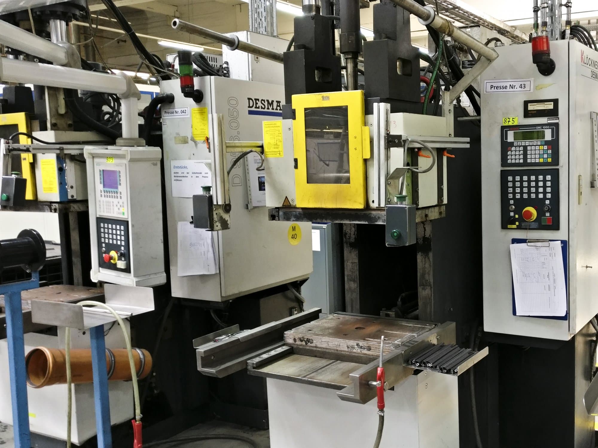 Vista derecha de la máquina Klöckner Desma 956.050