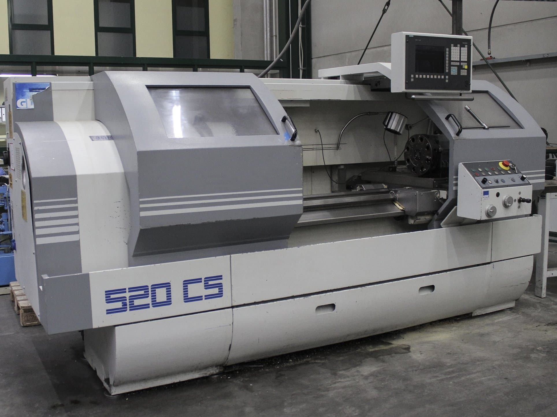 Vista frontal de la máquina GDW 520CS