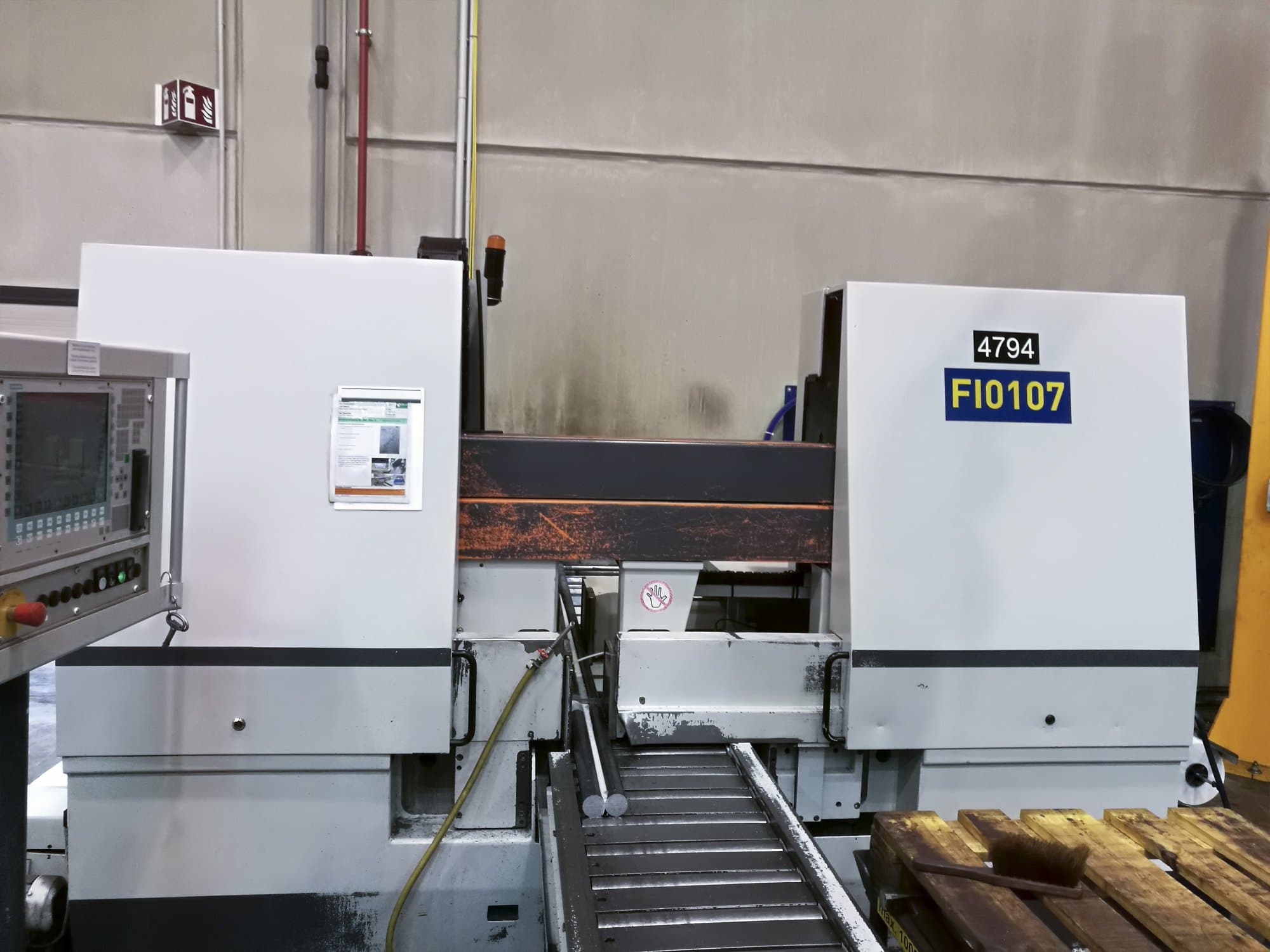 Vista frontal de la máquina KASTO KASTOtec A 3