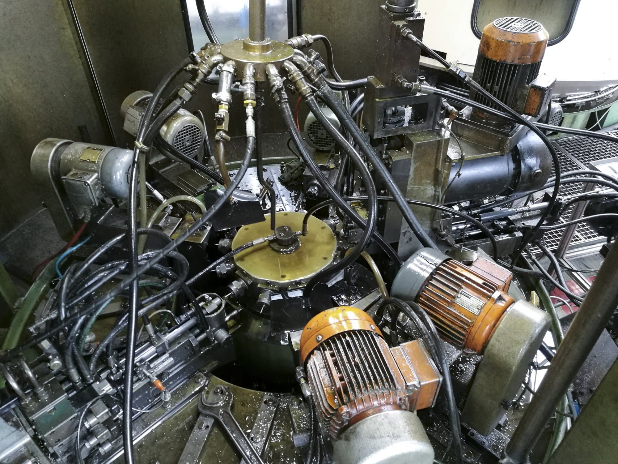 Detalle 1 de la máquina RIS-INGOLD Rismatic 151G-12