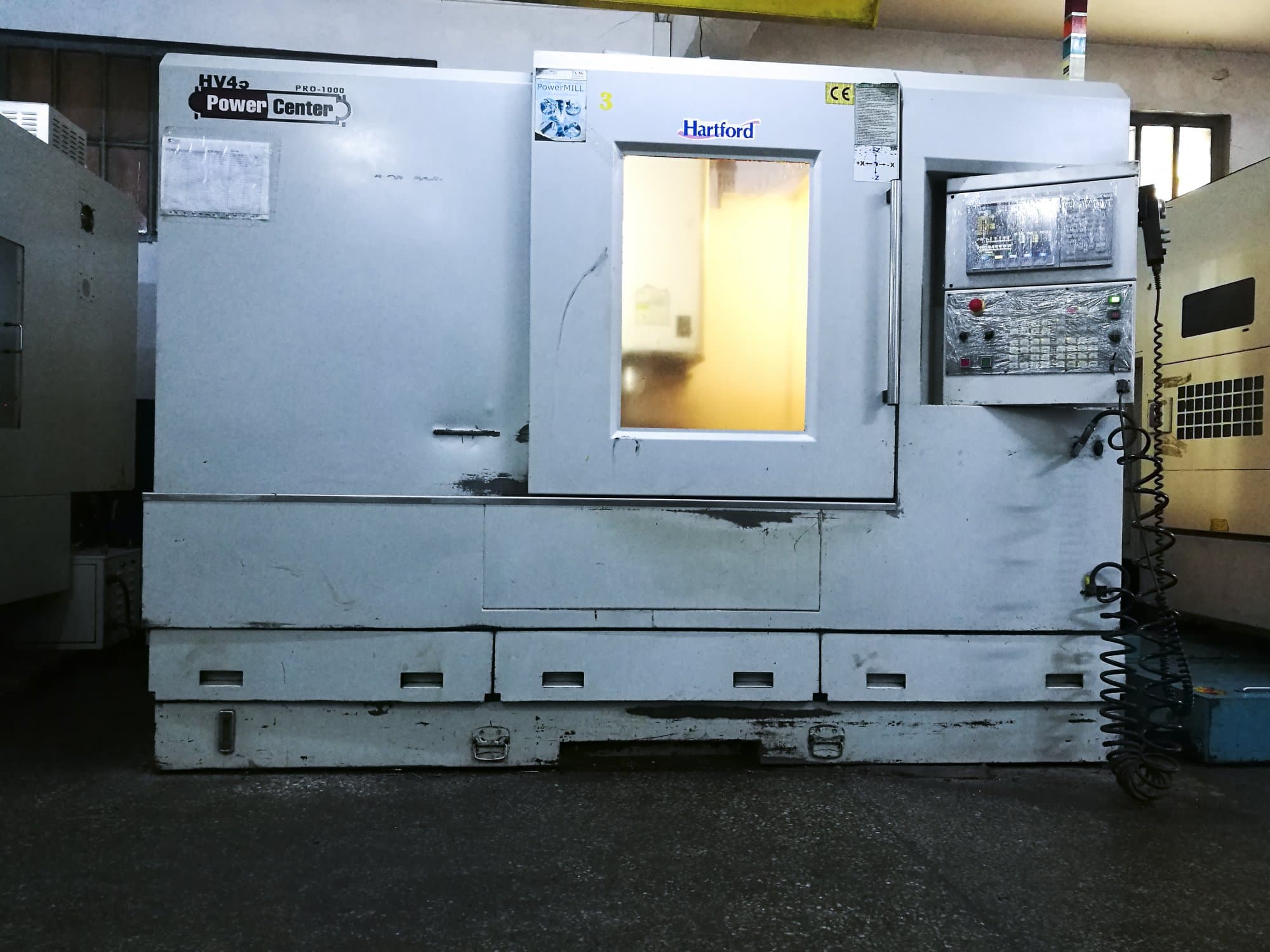 Vista frontal de la máquina Hartford PRO1000S