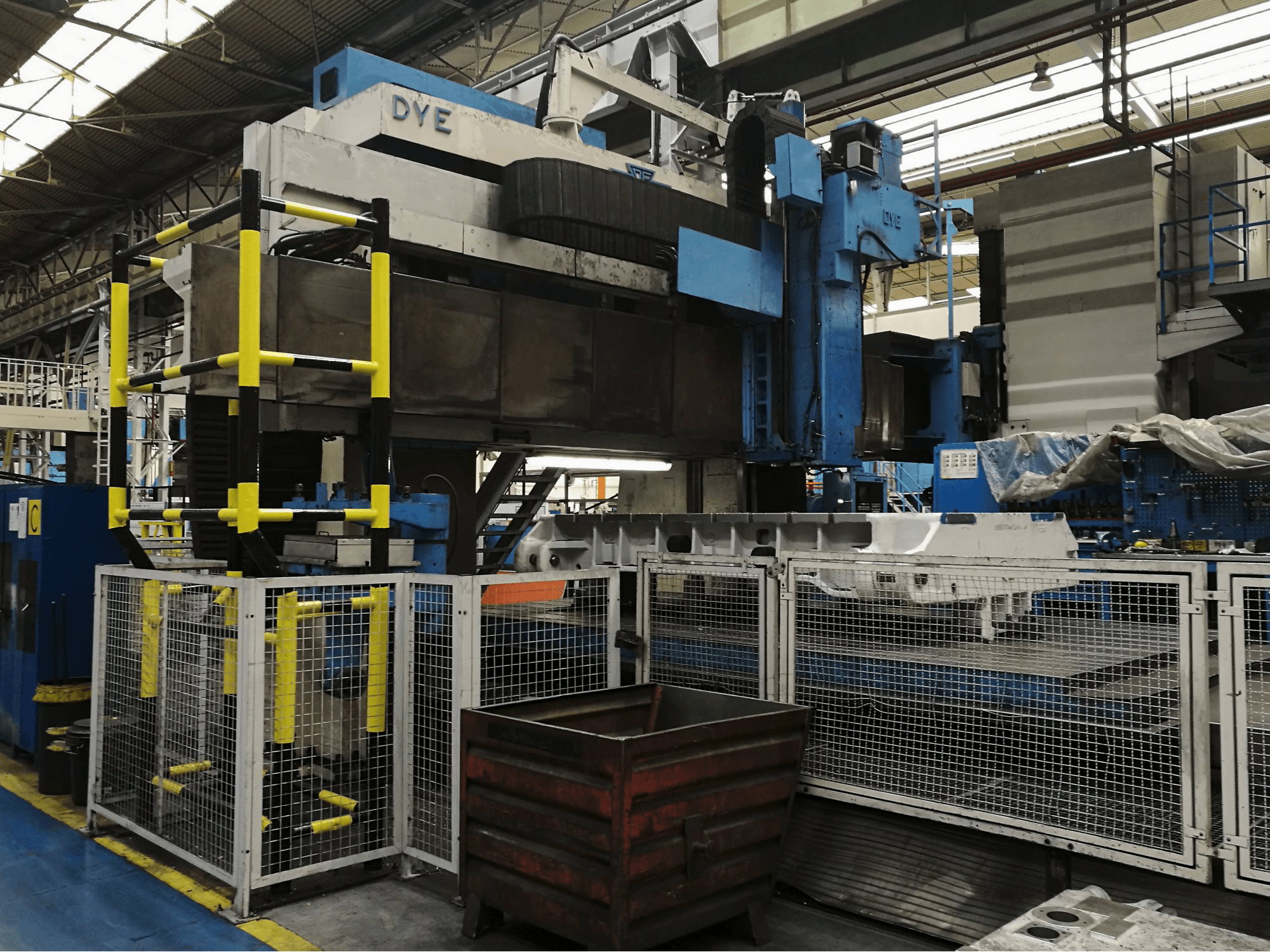 Left view of DYE FPF-4-N/C machine