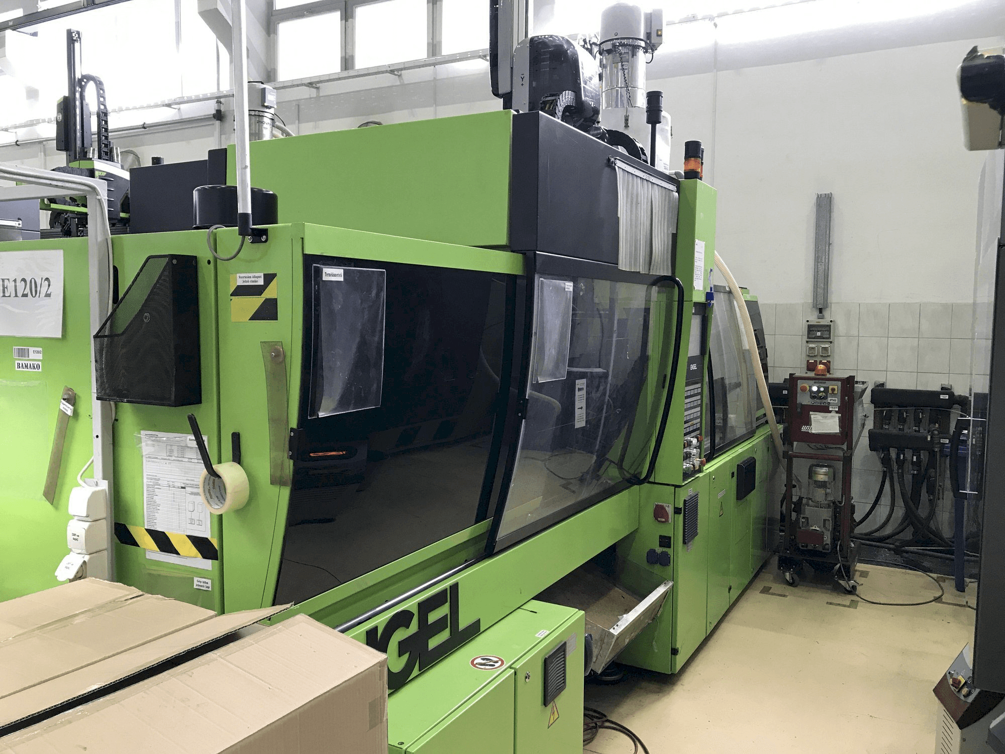 Front view of ENGEL VC 500/120 Plus machine