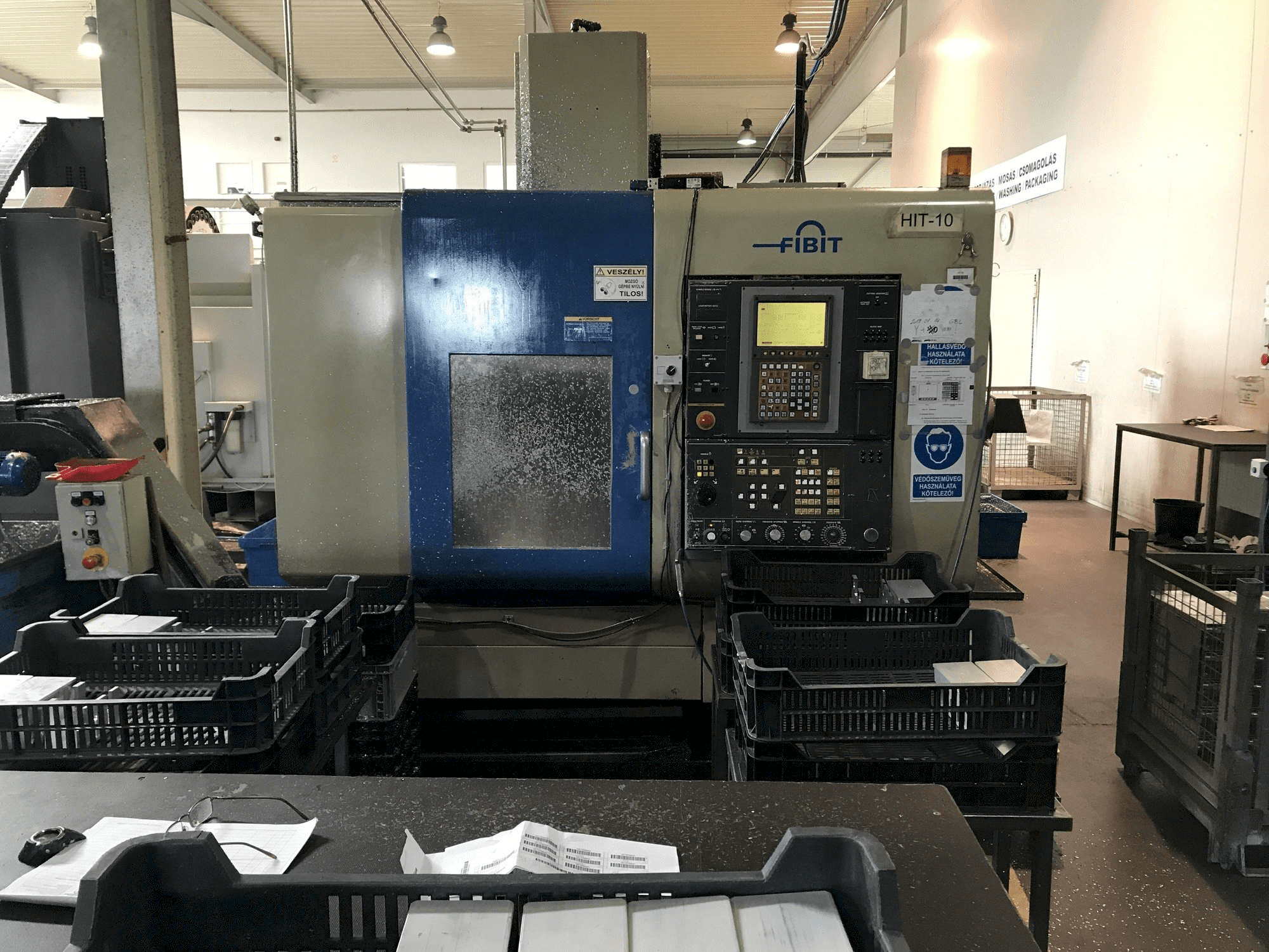 Front view of HITACHI SEIKI VS40 machine